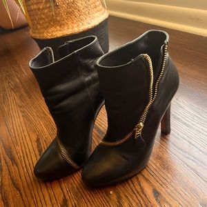 Gorgeous Diane Von Furstenberg boots